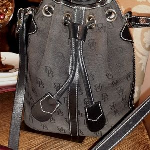 DOONEY N BOURKE BUCKET BAG EXC